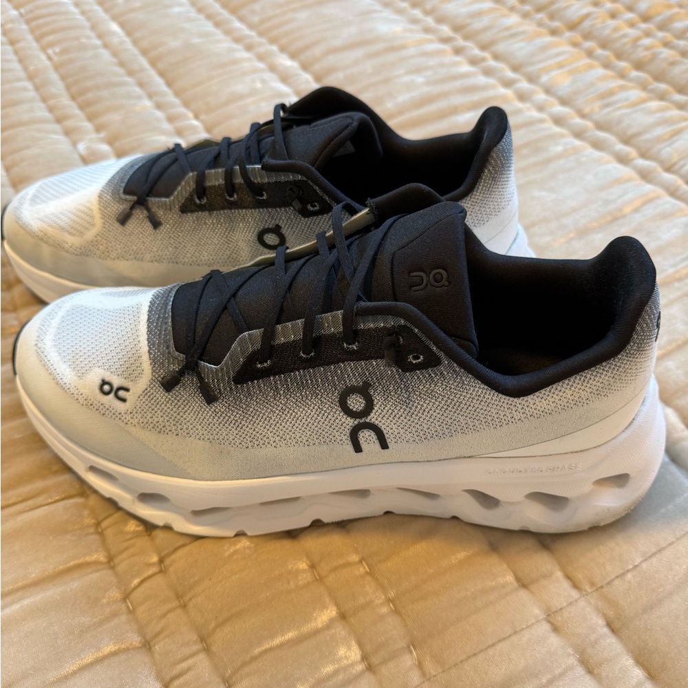 On Running Cloudtilt Men’s Athletic Shoes